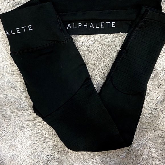 Alphalete Pants - New Alphalete Leggings - S